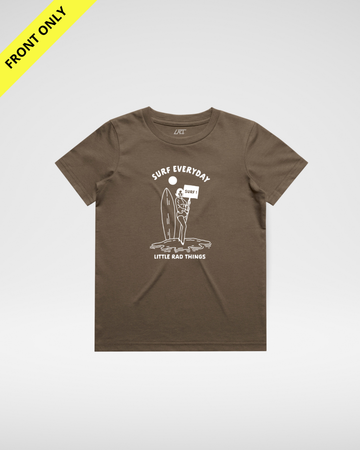 SURFS UP GIRL TEE - BROWN (FRONT ONLY)